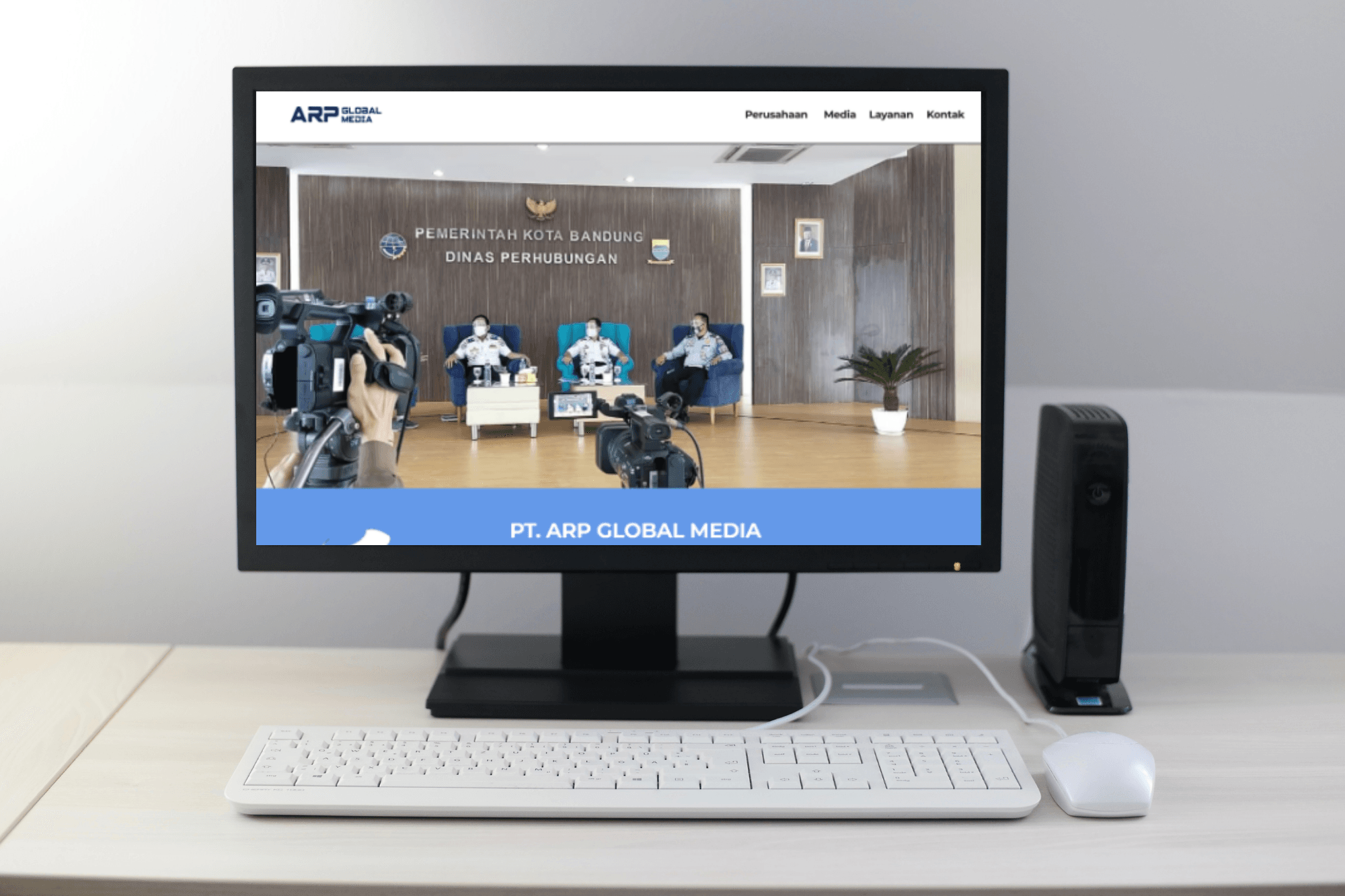 Company Profile ARP GLOBAL MEDIA - Developed a company profile website and CMS for ARP Global Media to help UMKM establish an online pr...